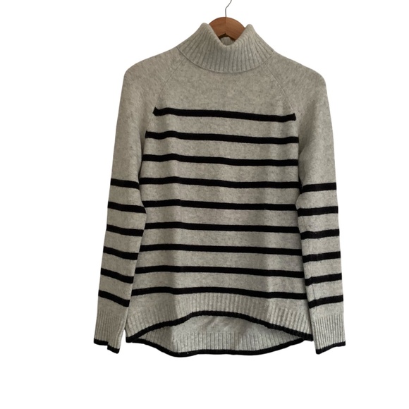 J. Crew Tipped Turtleneck Sweater Sz S Gray Striped Supersoft Yarn Quiet Luxury - Picture 1 of 9